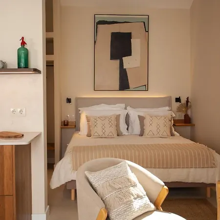 Rodrigues Guest house 4*